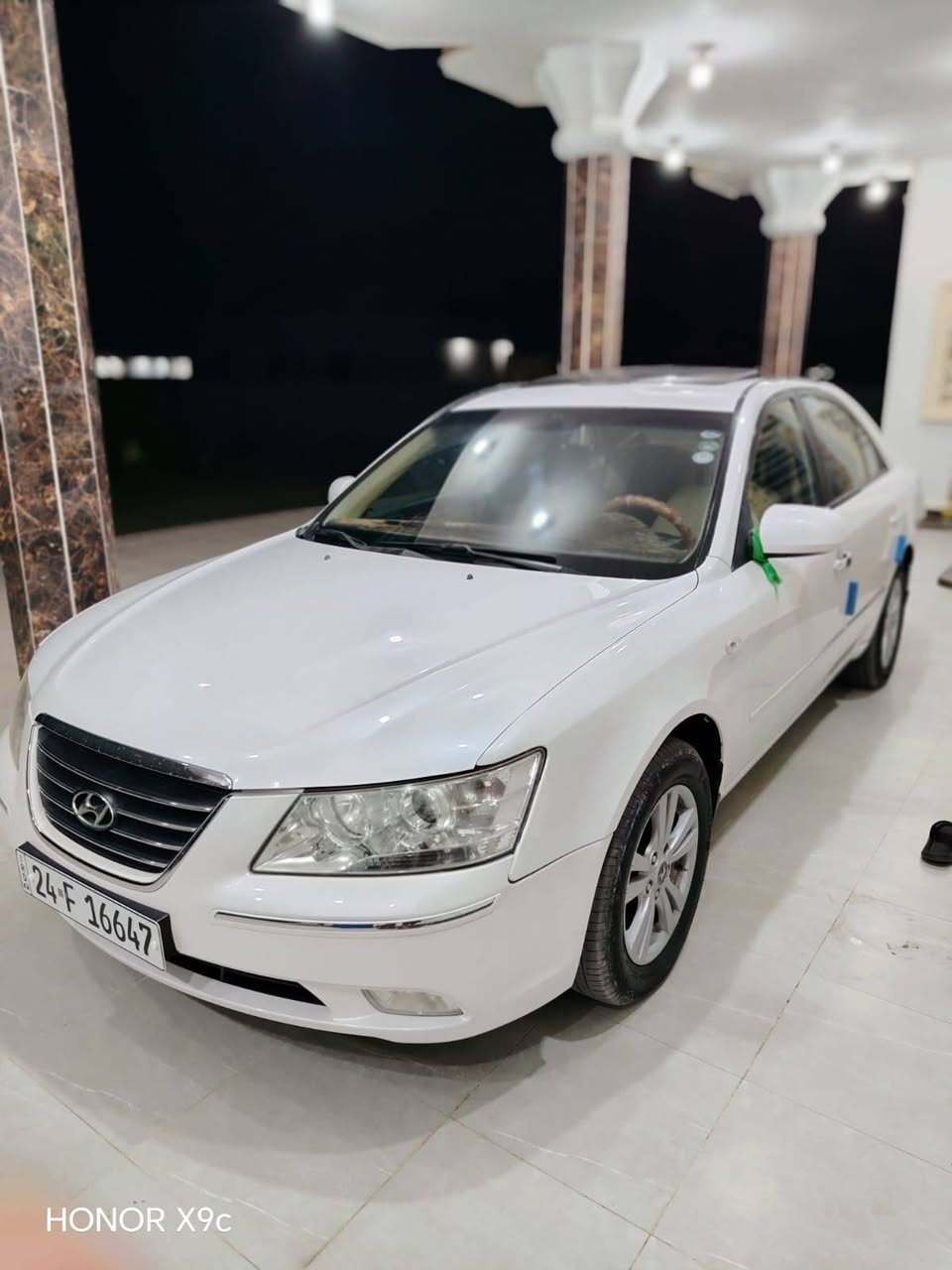 سلام عليكم سوناتا موديل 2009 محرك 2400  السياره بيه جاملغ الامامي جهه سايق صبغ نفس لون وبيه بارد بل جاملغ الخلفي وباقي سياره مكفوله خير من الله سنويه وهزه لسنه 2031 رقم دهوك  
صدر حداديه امامي وخلفي تخم تاير تبريد ثلج داخل صاج عسلي 
العنوان واسط الزبيديه اتصال ***********
