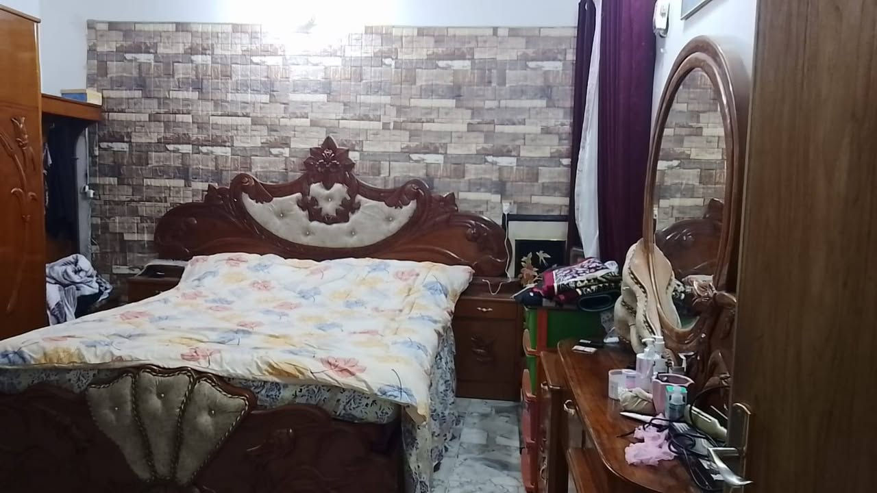 السلام عليكم
 دار للبيع زراعي سند ٢٥
حلة حي الزهراء شارع الخدمي شارع ١٧
مساحة ١٨٠ م
طابقين بناء ٢٠١٧
٢غرف نوم هول ومطبخ وصاله ومجمع صحيات وكيلور
أرضية مرمر
قريب من الشارع الخدمي
خدمات ماء كهرباء مجاري تبليط
للاستفسار***********
***********
*********** ابواحمد لبيع وشراء العقارات في بابل مكتب البيت الأمين حلة نادر الأولى قرب آسواق الجمل ملاحظة نستقبل جميع عروض البيع والشراء والايجار الرهن
