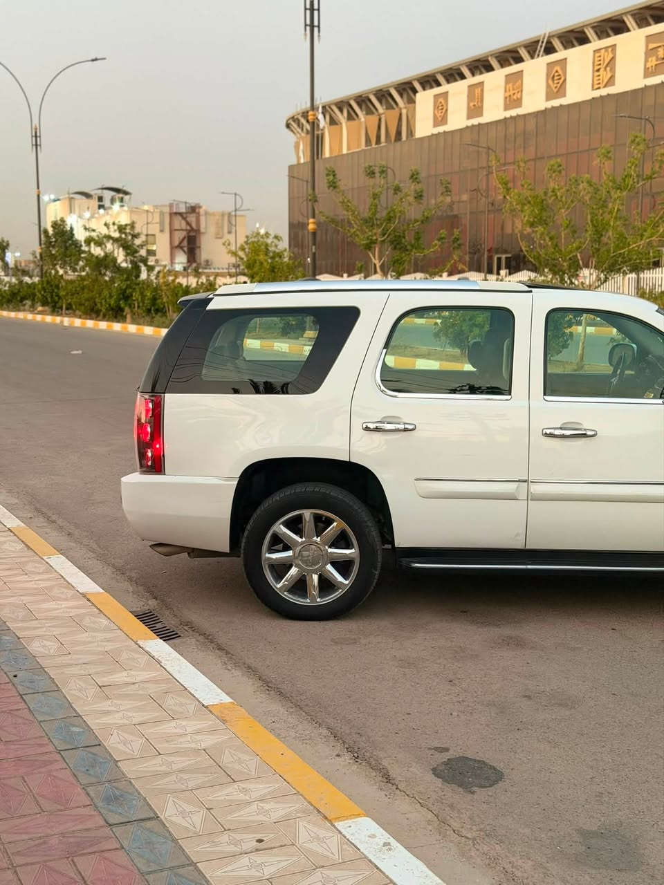 سلام عليكم جمسي خليجيه دينالي فول عله فئه هيه سياره بدون حادث بيه قطعتين صبغ فقط ماشيه 180حقيقي 
سياره كلش جديده وجاهزه الف ما عوزها  مكينه 5300لمرغوبا مواصفاته فتحه كشنات جلد تدفئه تبريد جنطه كهرباء خزن ميموري ويل 20كروم كشن قلاب كهرباء شاشه وصطيه رادرات امامي خلفي حساس خلفي سياره كلش حلوه وجاهزه رقم ذي قار ب اسمي 
سعرها اتصل وبيك خير وتدلل مكان ناصريه مركز 
***********

