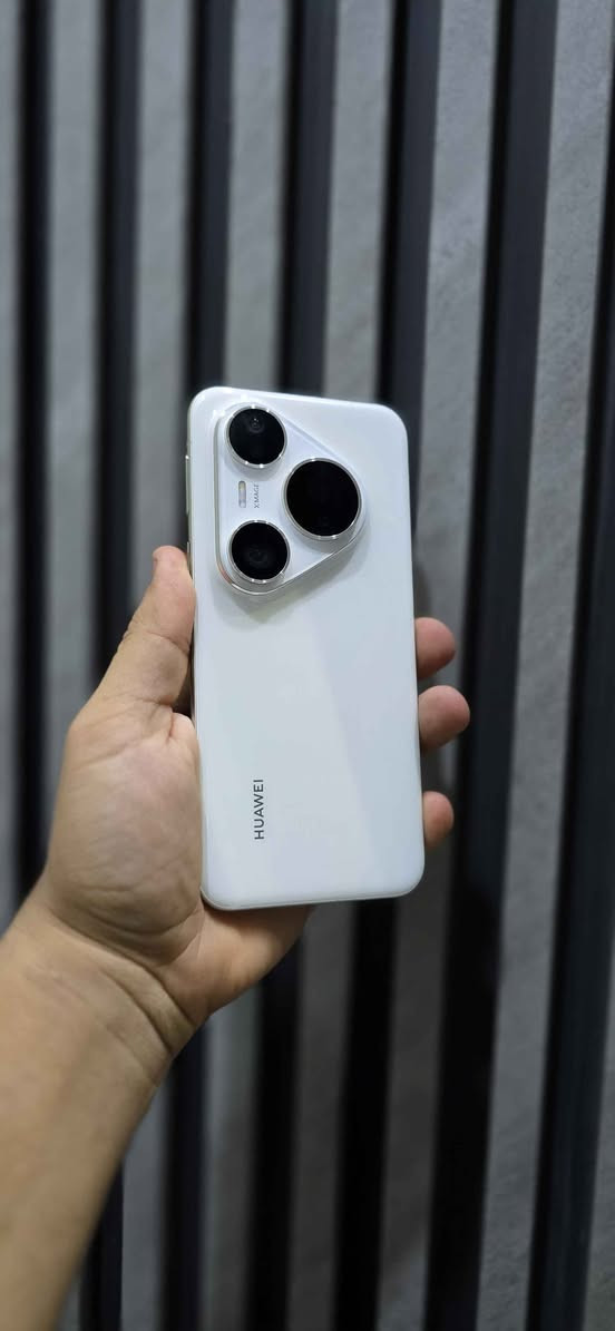 Huawei pure 80 pro 
هواوي بيورا ٨٠ برو

ذاكره 512/12g

نظافه 💯

ملحقات كارتون + شاحن

السعر 875 قفل 🔐 

متوفر بيع وشراء ومراوس 
استفسار خاص او اتصال 

متوفر توصيل جميع المحافظات10الاف مقدما

بابل سوك الحله شارع المكتبات 

***********
*********** حلة, بابل
