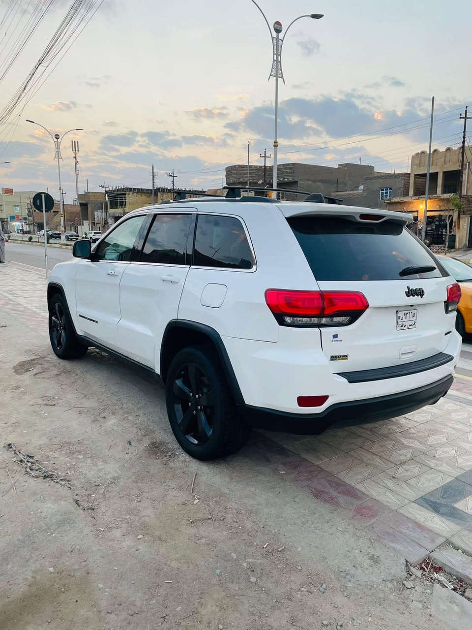 السلام عليكم
جيب لاريدو ٢٠١٥ مرمزة ٢٠٢٢ 
بدون رقم 
تترقم اي محافظة
حادثها نصف البنيد فقط
بدون ايرباك
السعر قفل ١٥٥
***********
الناصرية

