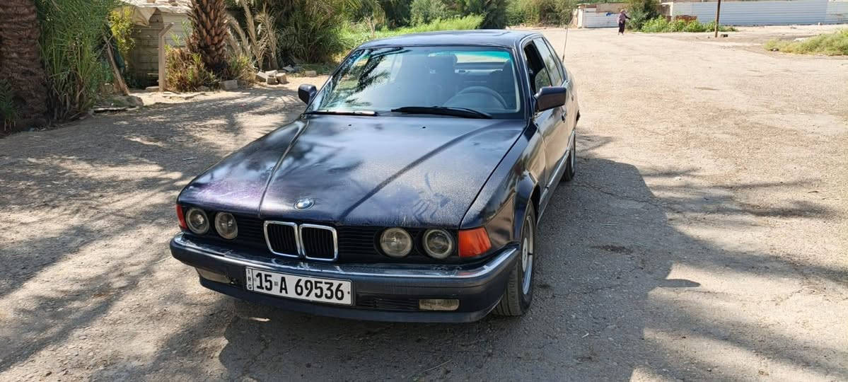 السلام عليكم بي ام 735 جير عادي محرك خير تبريد كله كفاله 35 وبيها مجال *********** بي واتساب مكانه ابو غريب
