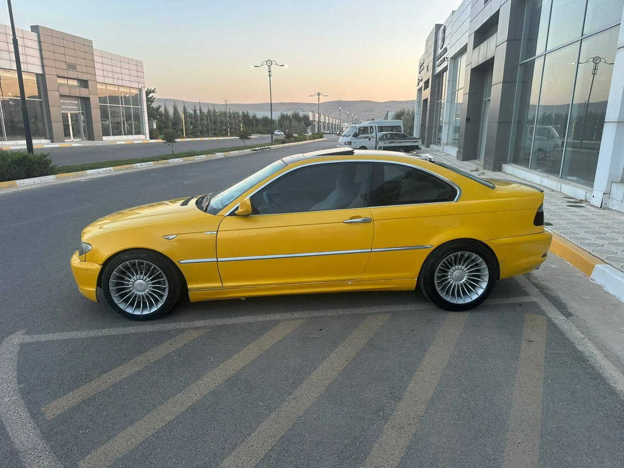 سەرەتا بەناوی خوای گەورە                              بی ئێم سةقةر                 528   BMW
موديل ٢٠٠٦ 
سپورت و دوو دەرگا 
پةردة 
سلايد 
كوشن جلد 
ناو زةرد 
سوكان ڤوليوم 
جام كارةبا 
فورميكا 
٣گير 
توماتيك 
عادي 
سپورت 
تةحدید سورعة 
تةبريد لەسەر سیوچ  
لايت ئوتو وزينون 
مةكينةي ٥٢٨  
مەنەفێستی اسڵی و 
کۆدی بۆکراوە و 
بارکۆدی وەرگرتوە 
گيرو مةكينةي مةزبوتة
بەشەرتی فەحس و فیتەر 
سعری ۳٦ گەڵاو کەمێک مجال
بۆ پەیوەندی   *********** السليمانية, العراق
