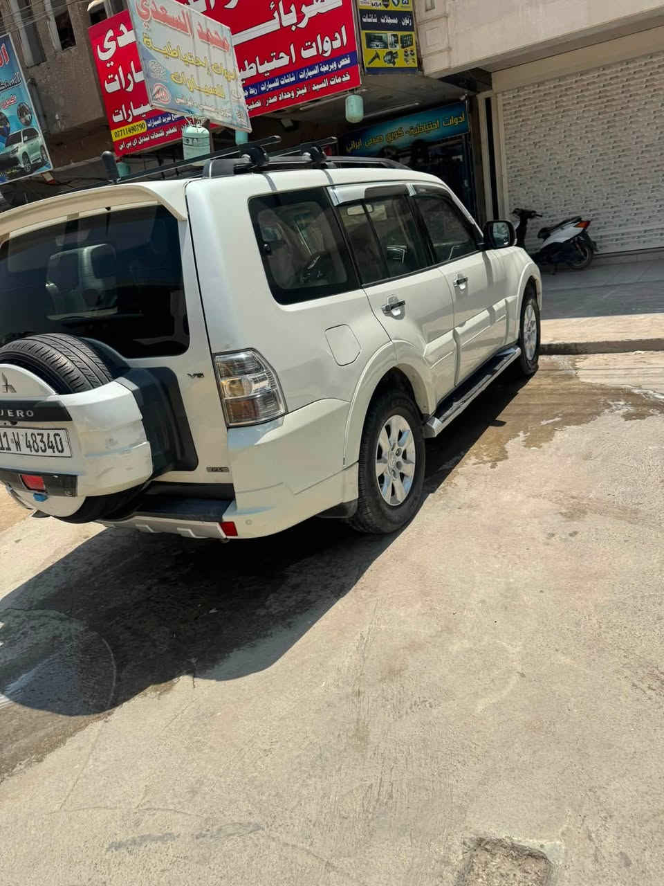 من رخصت اخويه لادمن بايجيرو حبتور مديل 2010 جاهزه تبريد 3 قطع بيه صبخ باب وجاملخ الايسر بدون دواخل مكان السياره حي اعلام شارع البداله السعر 120 وبيه مجال للطيبين واذا مراوس اهم اراوس وكلكم على راسي موبايل ***********
