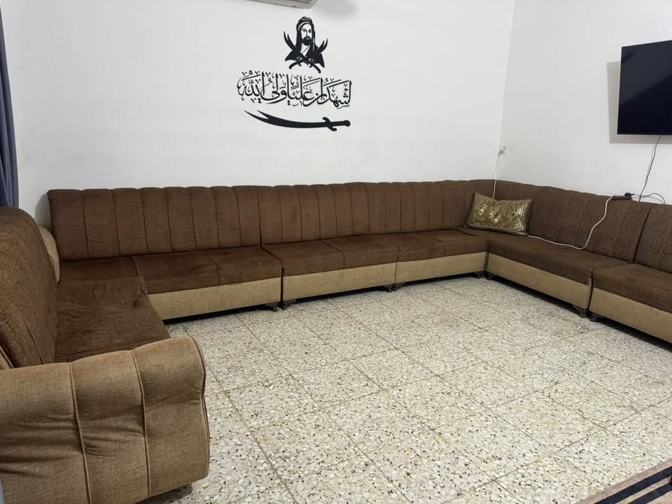 تخم • كنبة • مثل بالصورة