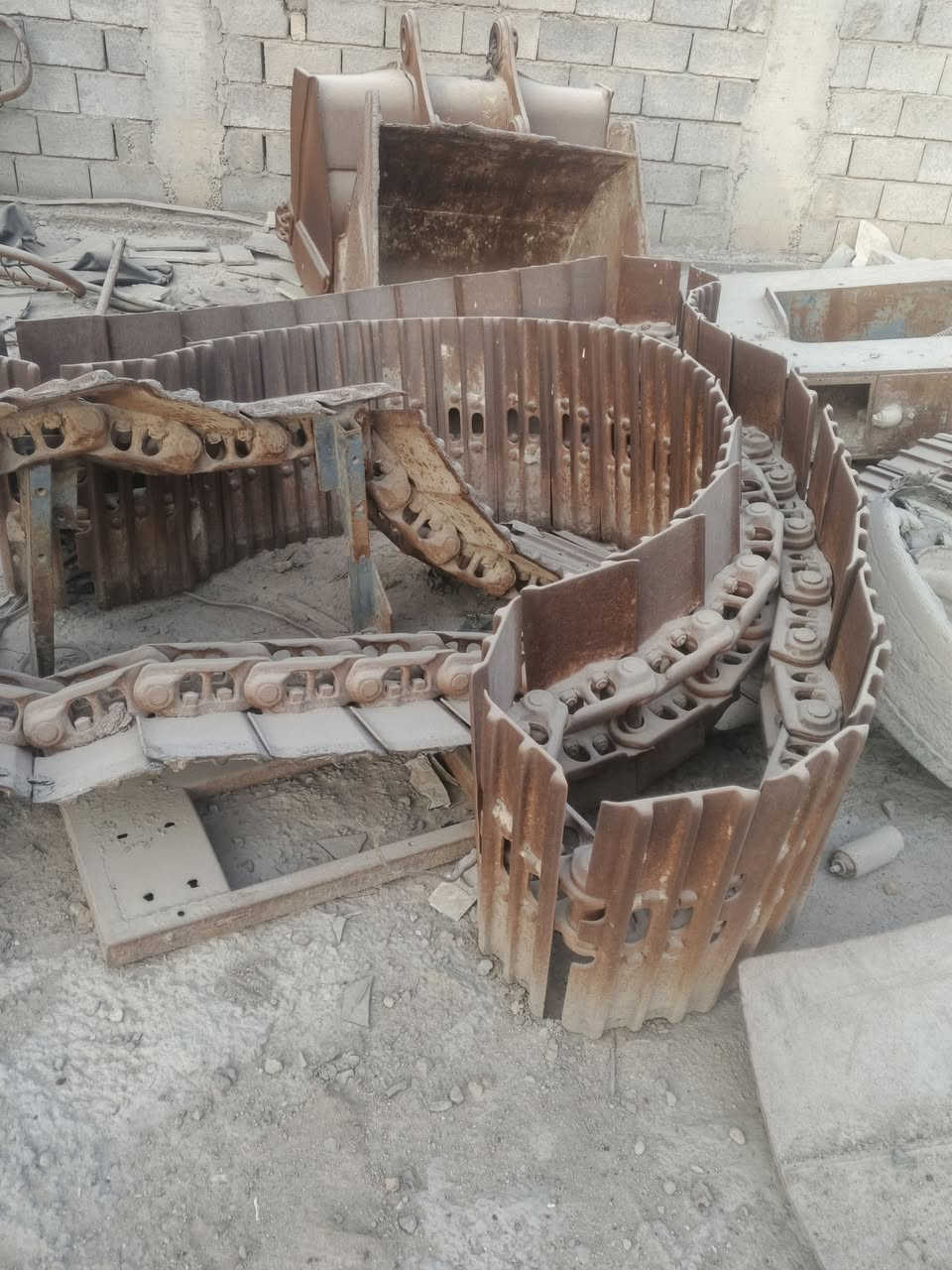 سرفه • حفارة هيتاشي