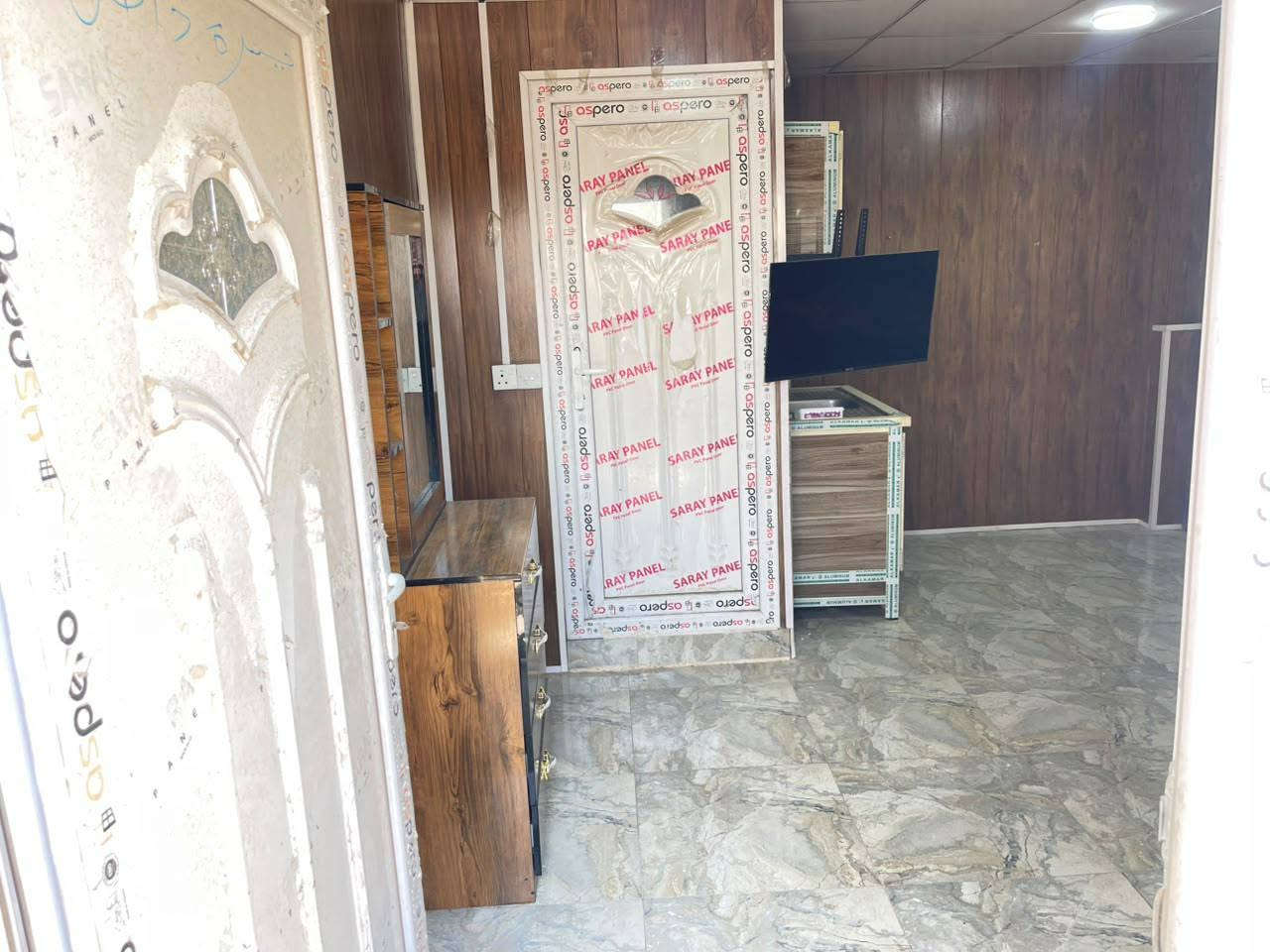 سويت درجه أولى ( سندوش) للأيجار سعر الايجار الشهري 325 ألف
مكونة من غرفه نوم وصحيات السويت مؤثث العنوان بغداد/المشتل شارع الكوسترات قرب بلدية بغداد الجديده للأستفسار *********** 
***********
متوفر واتساب
