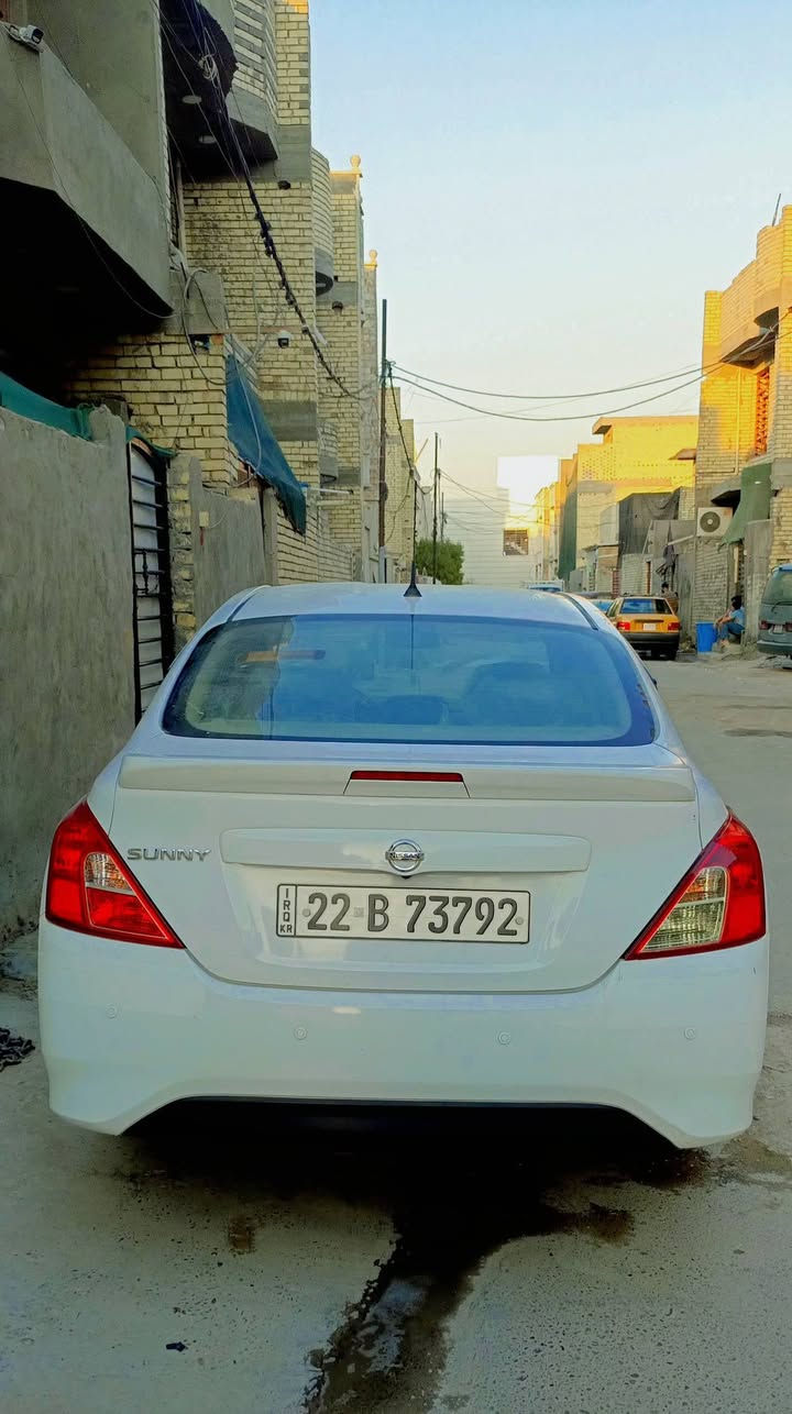 نيسان صني هندي مديل 2022 سياره كلين ما بيه قطرت صبغ  كير والمحرك كفاله عامه تبريد سياره مال بيت واني راعي السنويه السعر ١٢٠ وبيه مجال  رقم ***********
