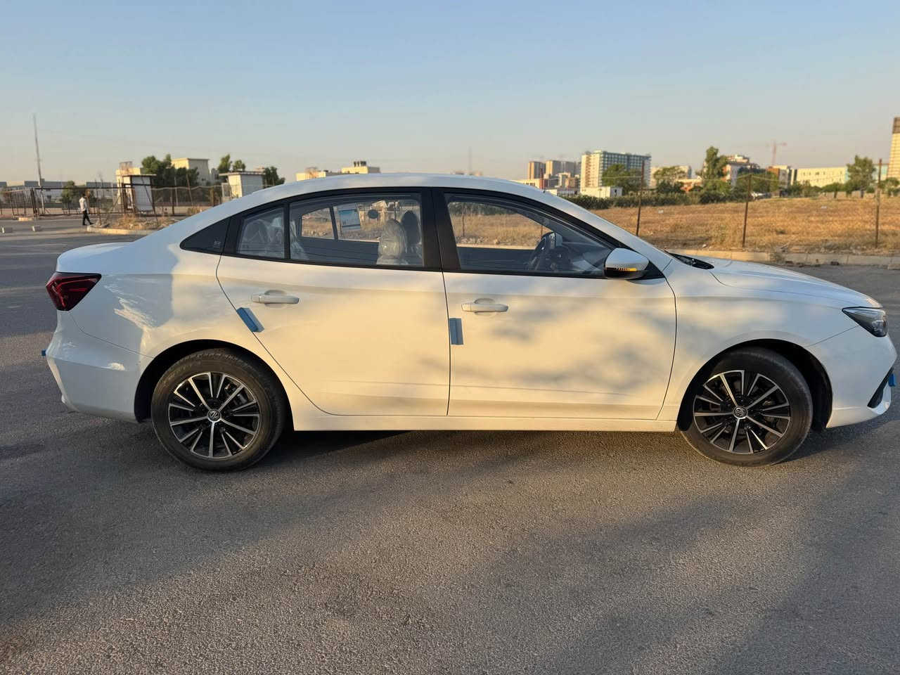 MG 5 Comfort 2025 ئێم جی 
❗ژمارە هەولێر جاهیز 

❕مەکینە 4 پستون 1.5

❕40 هزار روشتووە 

❗ بێ بویاغ 💎 

❕یەک پەنجە PDR هەیە

❗گێڕ مەکینە کارەبایات هەمووی بە شەرت

❕موسفاتی, داخل کرێمی, شاشە,کامیرە, ئاوێنە ئیشارەت , تحدید سرعە , ویلکەب...

🔥نرخ 112 وەرقە🔥

📍شوێن هەولێر  پێشانکای باز کارس

*********** أربيل, العراق
