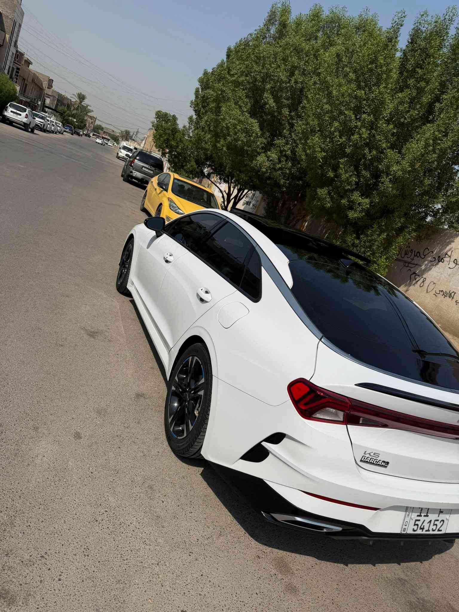 كي فايف جيتي لاين GTline (فول مواصفات) رقم بغداد باسمي موديل 2024 مكينة 1.6 فتحة سقف بانوراما ماشيه31 الف فقط
تشغيل بصمة + تشغيل عن بعد  + بصمه ابواب
تتميز بنظام صوتي فاخر
خمس انظمة قيادة
كرسي كهربائي 
شحن لاسلكي
كامره دوارة 
تحكمات
مواصفات 1/1 معروفة مواصفات الجيتي لاين
رادار - شاشة كبيرة لمس - استيرن حرف D - بانوراما - كشن تدفئة - استيرن تدفئة - كاربلاي
السياره حادثها تبديل بنيد  ورصعة بل جاملغ الحادث بل منشور
مكاني بغداد دورة  السعر 190$

‪+964 777 976 0815‬
