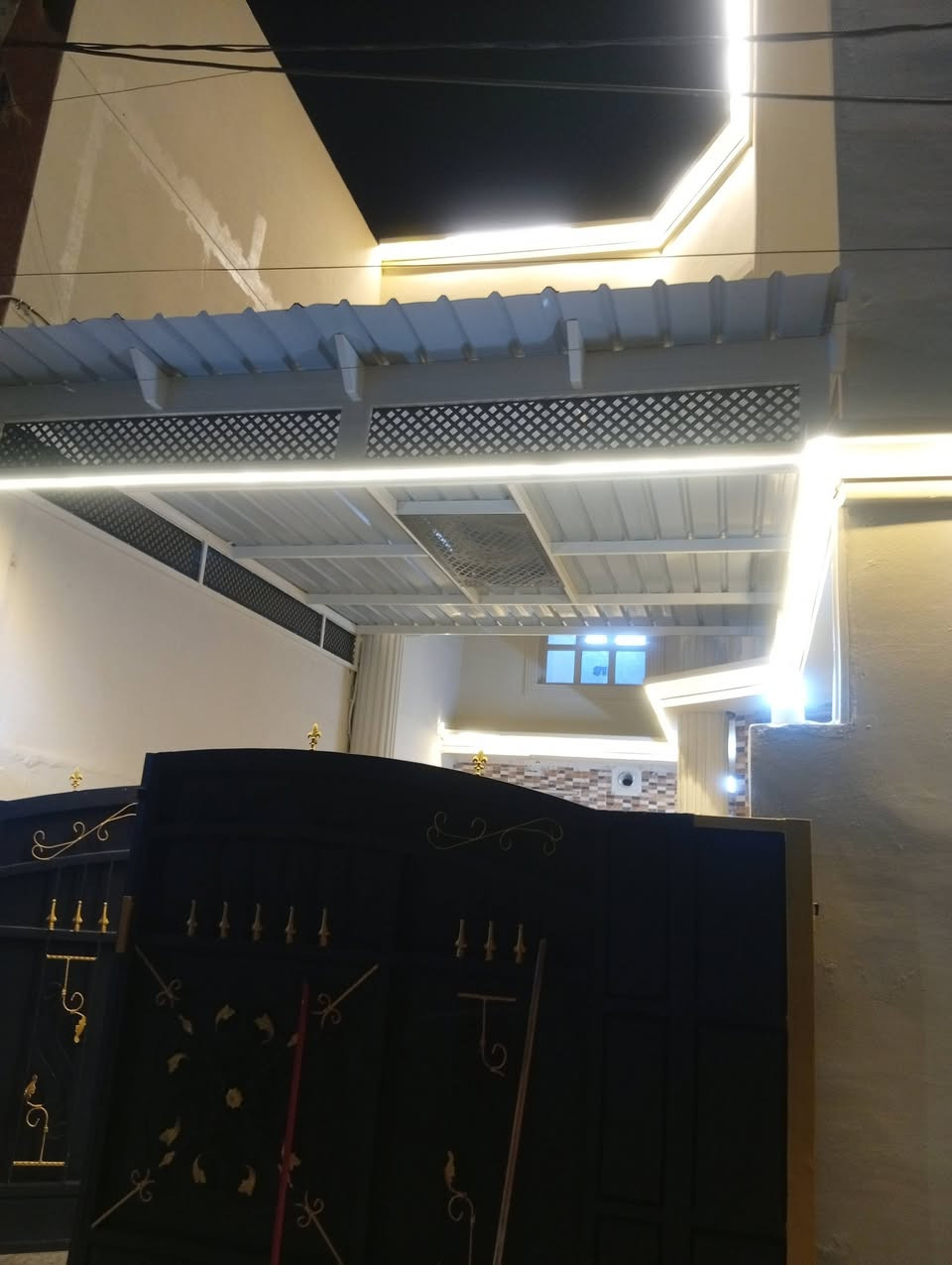 قمريه ٥×٥ • أعمال حدادة • سكاي لايت