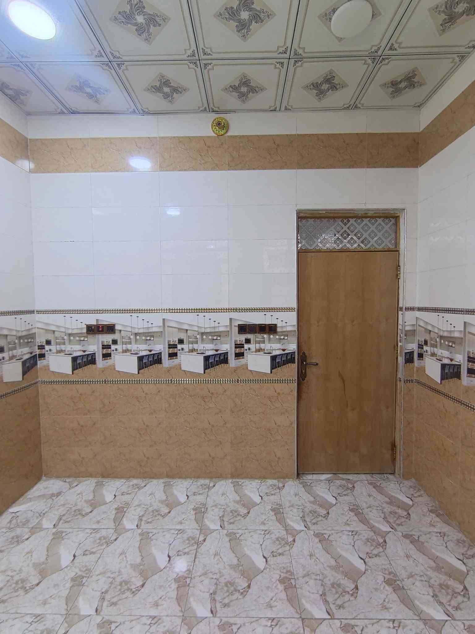 ‏منزل للبيع طابقين في حي الجولان الثانيه قرب جامع سعد بن معاذ..
‏المساحة 150متر الواجهه 11.5والنزال 13.5
‏البيت عبارة عن غرفتين وحدة فوك والثانية جوه وصالة وديوانيه مع حمامات اثنين..
‏السعر 80(بيه مجال). 
‏للأستفسار ‪***********‬
‏
