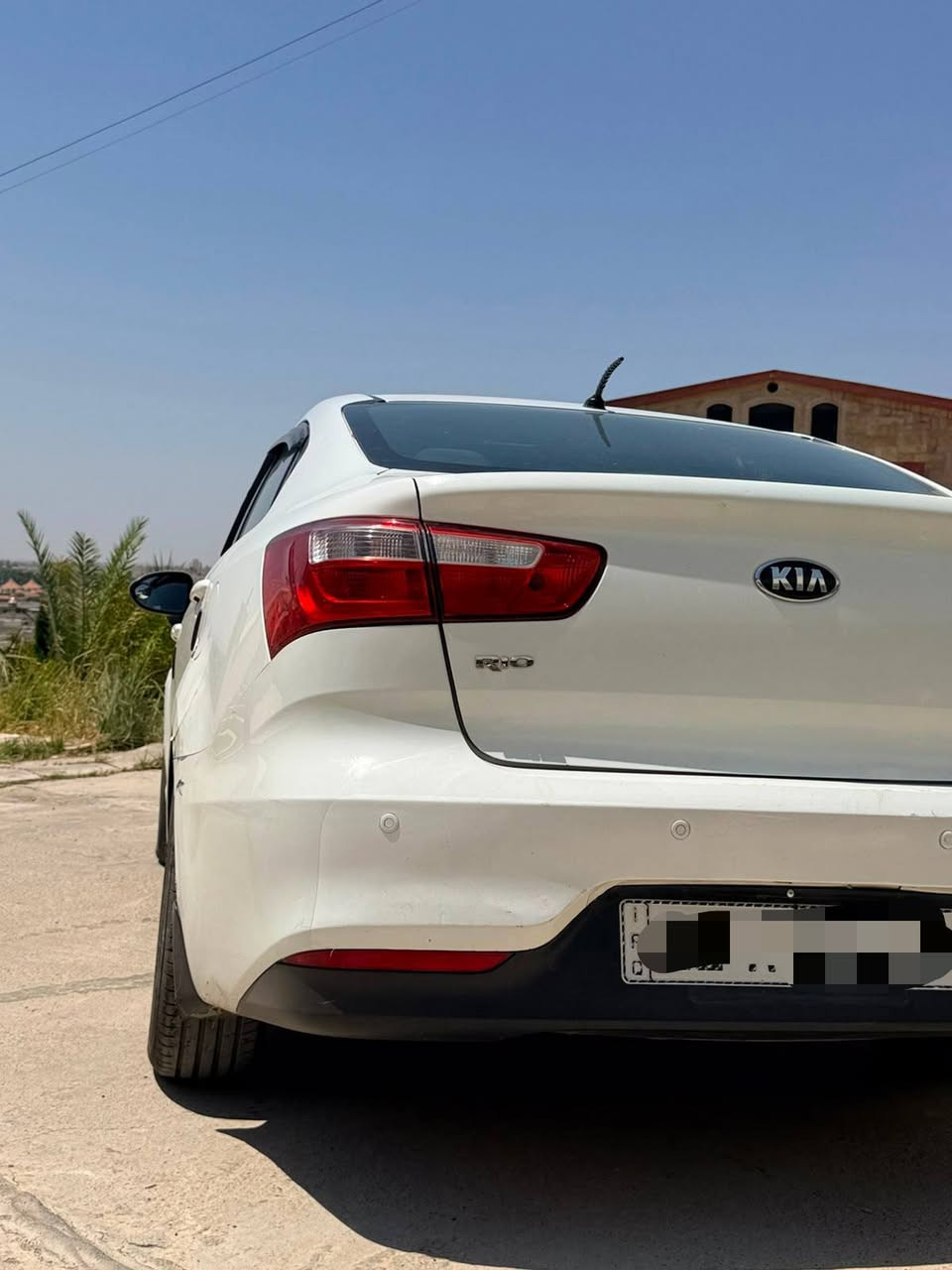 Kia Rio 2017للبيع 
محرك دوش 1.6 
كير AT 
 تبريد ثلج 
كير ومحرك بشرط
 رقم نينوى خصوصي 
مكان السيارة الموصل 
للاستفسار  /***********
