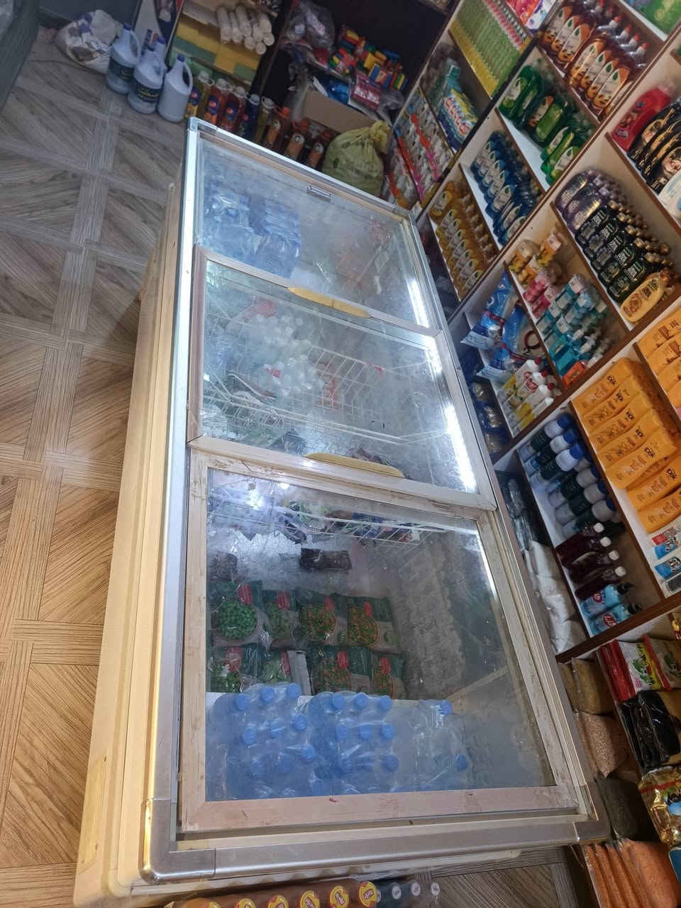 مجمده لبيع
تجميد خير من الله 
سبب البيع مساحه غير كافيه سعر خاص تواصل 
***********
ناصريه مركز
