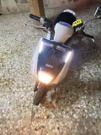 بوليس • محدث • صيني