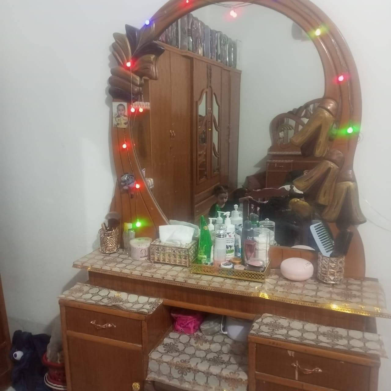 غرفه للبيع نضيف تعال و شوف بعينك العنوان حي العسكري شارع ابو عامر السعر ٢٥٠ الف و بي مجال بسيط للتواصل ***********
