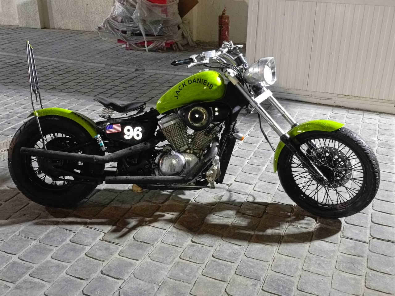 هوندا ستد 400 ببر الدراجه تجفيت جديد كامل الدراجه حلوه يرادله شخاطة مال سلف بس باتري جديد يرادله ترتيبات و تعديلات وتونس اوراق كامله مكان الدراجه بغداد 
سعر 1100 مليون وميه
***********
