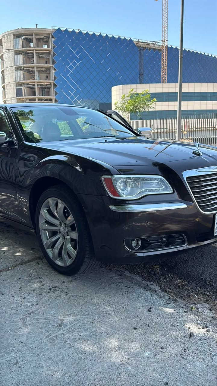 السلام عليكم
كرايسلر C300 خليجيه
موديل 2012
فول VIP
مكينه 3600 
كير طياره
دفع خلفي اكسل
رادار امامي رادار خلفي مري قلاب تدفئة تبريد كشنات 
كشنات جلد كشنات كهرباء تبريد قطعتين شاشه كبيرة دواسة البنزين والبريك تحكم كهربائي والمزيد من المواصفات
لون السياره جوزي غير محدد
حادث السياره صفحه صبغ بدون ايرباكات بدون دواخل بدون تبديل
سنوية جديدة رقم بغداد الجديد

رقمي للتواصل ***********
اقبل مراوس 
السعر 155$ قابل للتفاوض
اذا ماتجي وتشوف السيارة ما انطيك اتفاوض وياك علموبايل
