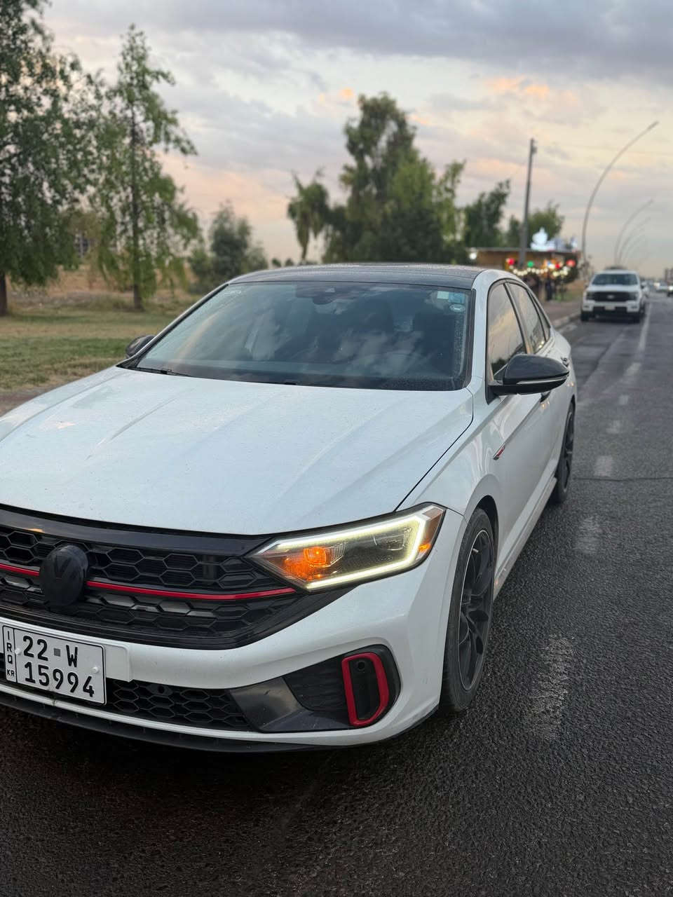 جيتا موديل 2024 SEL PREMIUM 
*********** - ***********
173 وەرەقە 
هەیکەلی کامل کرایتە GLI كامل جوانكاريە 
دەبلي سپورت تاخم ویل و تایەی سپۆرت 
بۆنیت سبوغ لەگەڵ هەندەک pdr لە سندوق
بێ ژۆرێ بێ ناوگرتن پێشی هەمووی بیلادیە 
 بە زەمانی هەموو شتەک 
فوول فوول مواصفات کوشن سارد و گەرم و خزن 
پانۆراما ناو قەیسی بلادی 
ئیرباگ سوکان و شان سیستمە 
گێر مکینە کارەبایەت حماوە تحویل و غرامە بەناو کردن 
هەموو شتەک بەشەرت 
هیکلی زۆر جوانە 
٦٥ هةزار کم روشتية 
بەناوی خۆمە هەموو شتێک بەشەرت
موشتری نی تەلەفۆن مەکە لەگەر رێزم أربيل, العراق
