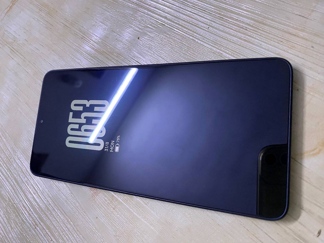 بوكو x7pro  نضيف ذاكره 512 بدون ملحقات الجهاز نضيف كلش بس بي ثلمه موضحه بل صوره  سعره 360 وبي مجال رقمي ***********