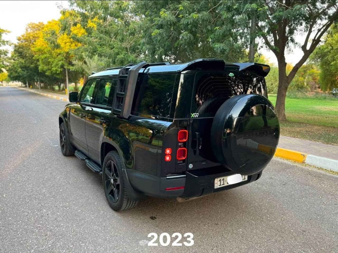 السلام عليكم  🎖️للبيع فقط 🎖️

Land rover 2023 defender 🇬🇧sardar -p400 -130

المحرك  V6  محرك 3000

ضمان وكالة سردار ✅
شاشه جبيره 
جكات 
مزوده اب كماليات كامله 🎖️

السيارة مغلفة  PPF

عداد المسافة المقطوعة  43   Km
 
بيها كلير بالجاملغ الامامي الايمن بدون فتح 
و PDR مقدار ١٠ سم بالجاملغ الخلفي 
 
صيانه كامله مسويلها  بالوكاله وبعدها بالضمان 
تراي زيرو

مكان السياره بغداد الكراده 
السعر جدا مناسب  ٤٣٥ ورقه 🔥
***********

