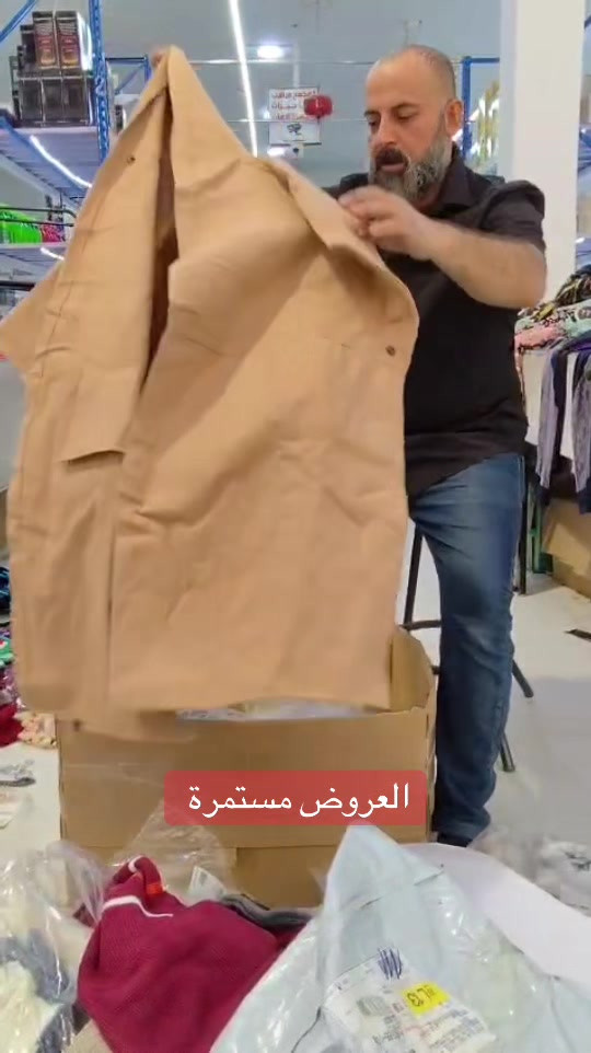 

نص مكتوب في الصور:
- العروض مستمرة