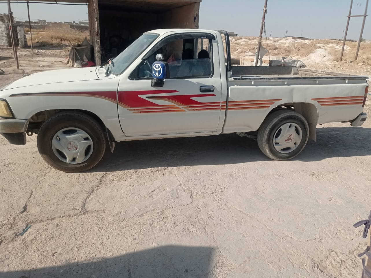 معروض للبيع موديل 1995 صبغ عام 
محرك گير اكسن شاصي شرط وايرمنيه شغاله 
سنويه 28 نينوى 
***********
***********
