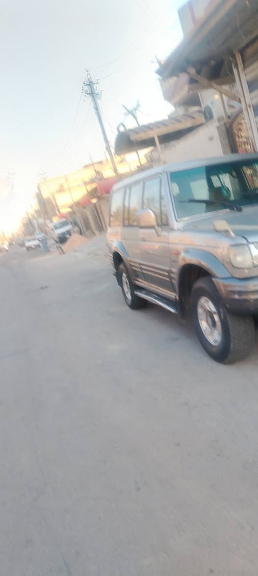 كالوبر موديل ٢٠٠٠١ بغداد محرك جديد فيفيتي حاويه اتماتيك سعره ٤٧ وبيه مجال عنوان بغداد قرب فلكة حي النصر مكلف بنشر تلفون صاحبه *********** تحياتي
