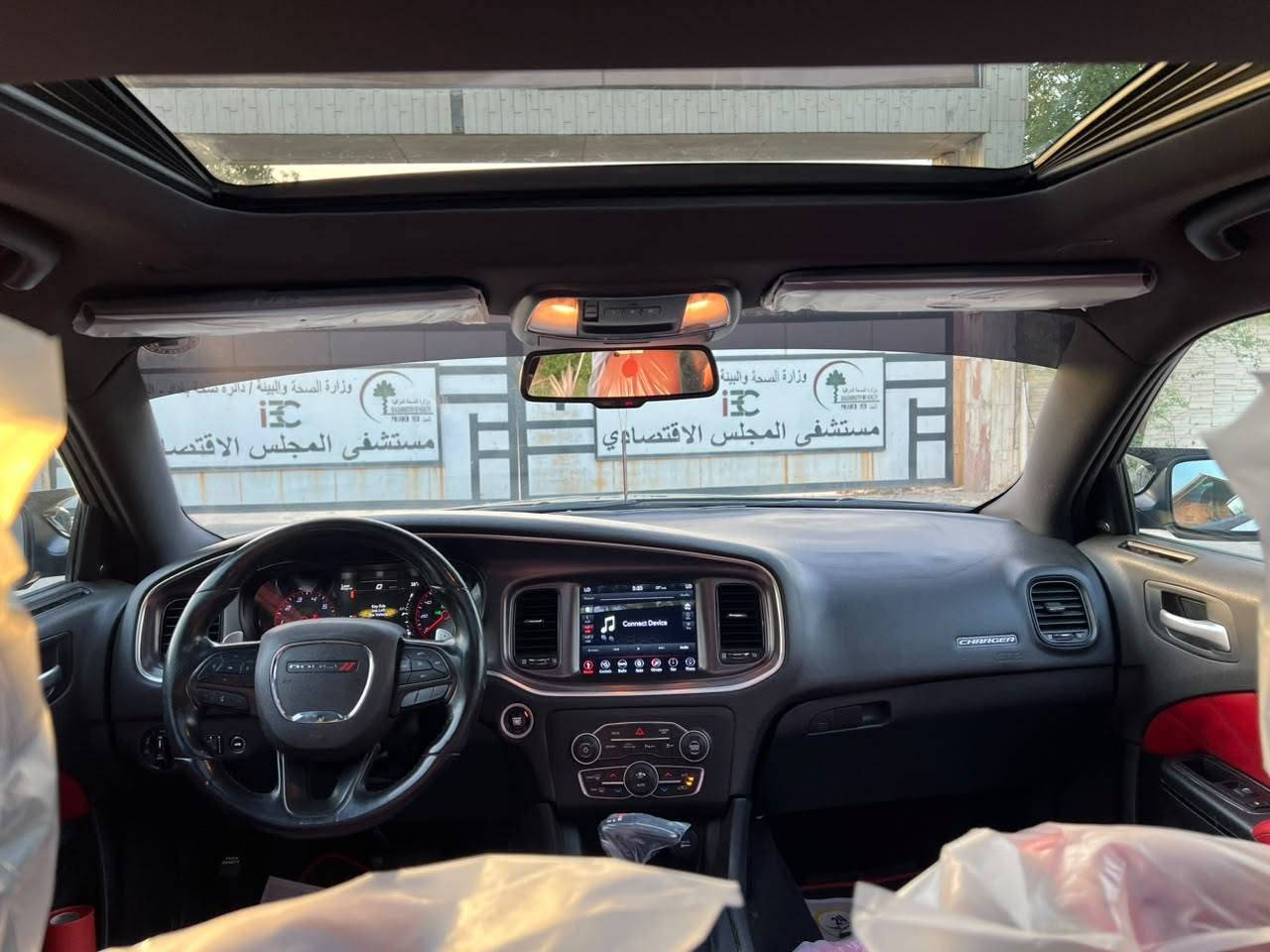 السلام عليكم جارجر 2018 فول مواصفات فور ويل فتحه جلد رادارات حساسات محرك 3600 كشن كهرباء حادثه جاملغ وبنيد ماشيه 86 ميل مكانه بغداد حي الجهاد السعر 158 للاتصال ***********
