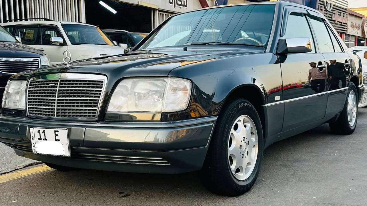 للبيع مارسدس دب 300 موديل 1994 كفاله ضربه وشواصي ولغود محرك 300 عنكبوت طخم تاير تبريد ثلج حداديه جديدة صبغه جديدة سياره احلى من الصور اجدد دب بخواتها وبموديلها سياره جاهزه من كل نواحي رقم بغداد دولي ب اسمي تحويل ثاني يوم للاستفسار *********** السعر 87 وبيها مجال بسيط للشراي بيع فقط بغداد, العراق
