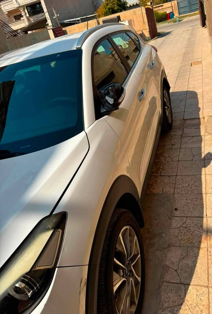 مكلف بالنشر
توسان ٢٠١٨ خليجي  

السياره ماشية ١٠٠ الف كيلو 

نص فول 

شاشة 

كراسي جلد 

مثبت سرعه 

رقم مميز 

رقم بغداد شرط التحويل بأي مرور يعجبك 

السياره بيها بعض التفاصيل يرادلها شغل موجوده بالصور على وضعها

بدون قطرة صبغ 

كير ومحرك وصدر كفاله من آلالف للياء 

مكانها اليرموك حي الداخليه 

رقم صاحب السياره متواجد عادي وواتساب 

***********

السعر ١٤٥ ورقه وبيها مجال بيك خير وادلل
