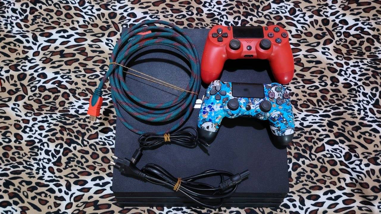 السلام عليكم بلي فور برو مهكر كامل ملحقات
جديد يدتين العاب 12 لعبه 🎮 كامل ملحقات 
السعر اتصل على هاءه الرقم ***********
العنوان النجف شارع المدينه