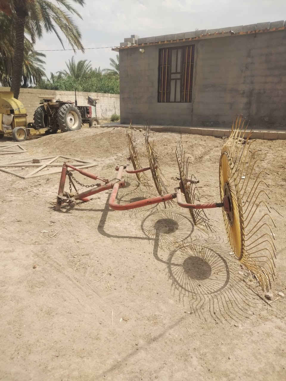 سلام عليكم سويتر إيران البيع واسط العزيزيه سعر٦٠٠الف وبي مجال الشراي على هذا الرقم ***********
