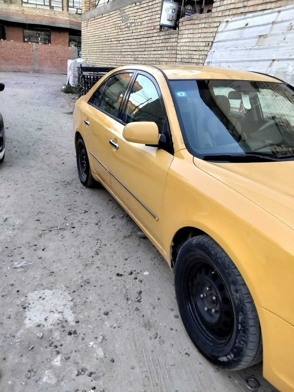 السلام عليكم سوناته موديل 2009سياره حلوه ارقم وهيئه جديد مكينه 2400اربع حساسات منضومه غاز السعر75وبيهه مجال بغداد اليوسفيه ***********
