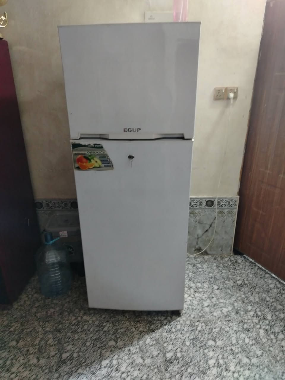 للبيع
ثلاجه نظيفه حجم كبير

شرط جمد

السعر ٣٠٠ وبيها مجال

ذي قار مركز حي سومر ***********
