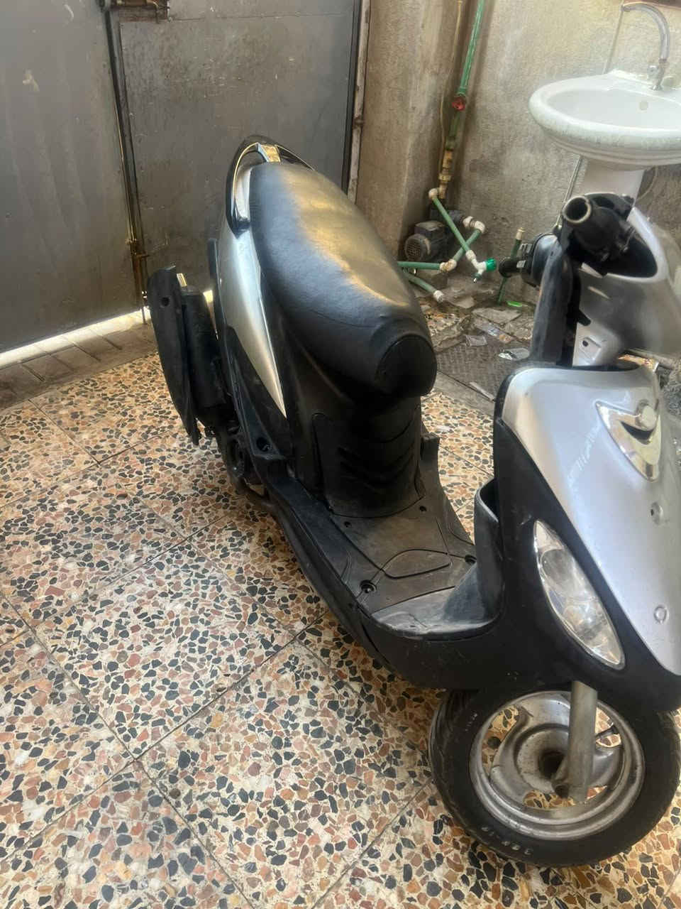 دراجه ماكس للبيع الدراجه ما تشتغل يحتاجله قبق هندر لئن ماله مكسور كفرات مبدله و كزوز رياضي سلف ما بيه ضفيره مبدله الدراجه مفتوحه مبدله ولفات بس الدراجه شلعه تخبل وسرعه السعر 350 و بيه مجال مكاني البصره و ارجع و اكرر كوم حديد بس اذا تشتعل بيه دراجه تخبل رقمي ***********

