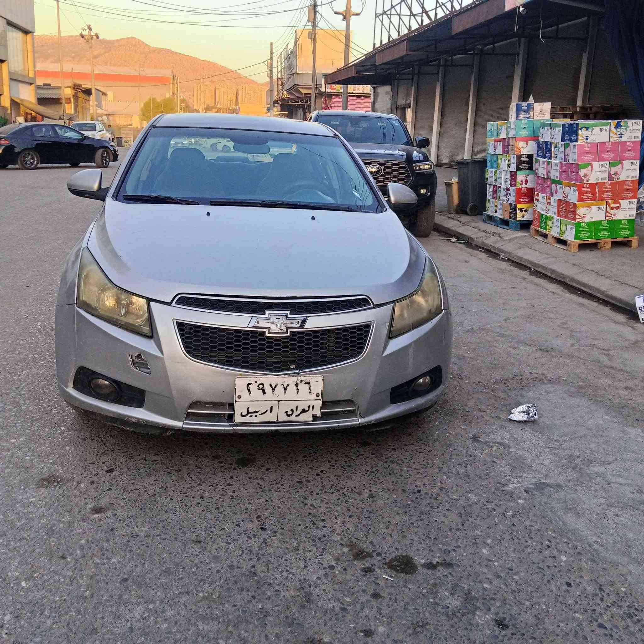 شوفرليت كروز موديل ٢٠١٢ محرك ١٦ أوبترا عليها 
سياره كير توماتيك كيرومحرك وتبريد بشرط 
سياره رقم اربيل بس موجوده بدهوك 
تحويلها بشرط 
اربع قطع صبغ بدون دواخل 
جاملوغين امامي مع بونيد وباب ورا سايق
مكانها دهوك تحويلها بشرط 
قماره هم بيها بقصات 
سعرها ٥٨ ورقه وناقص ٥ غرامه كاميرات
*********** واتس اب دهوك, العراق
