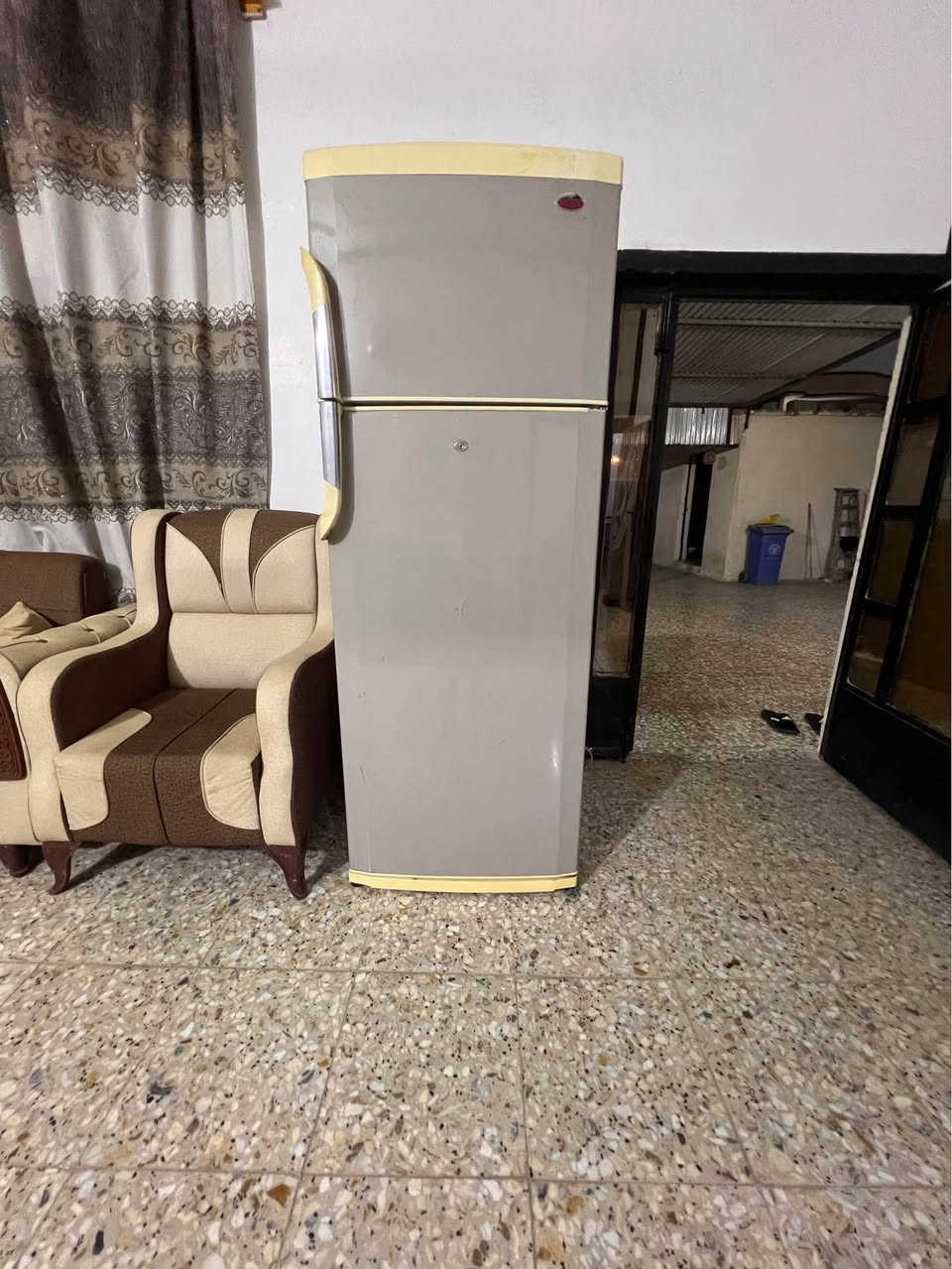 ثلاجه • طول ١٨٥سم • نهايه الشعله