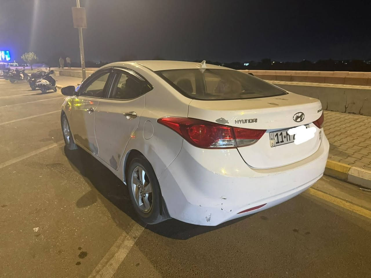 للبيع النترا خليجي محرك وكير وكهربائيات وتبريد جيدة صدر والباتري والتايرات جديد بيها ضربة خفيفة بدون إيرباك والسونار موجود الكشر موضح بالصور السيارة جاهزة للفحص والمعاينة 
السعر - 90 $
المكان - واسط / الكوت 
للتواصل خاص او ( *********** )
