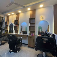 حلاق مطلوب • مع زباين • حي الصحفيين