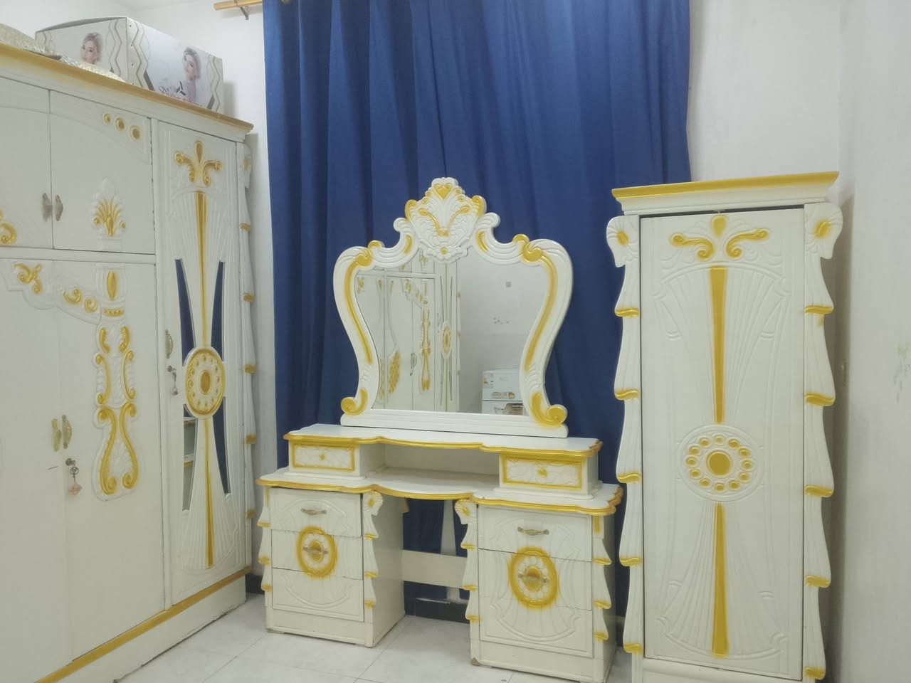 غرفه نوم للبيع اخت الجديده سعرها ٧٥٠ وبيها مجال مستعجل على بيعتها ***********
