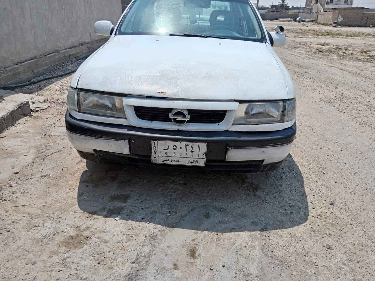 بسم لله
سياره اوبل فكترا
سياره ابلاديه حلوه
٤ جام كهرباء
داخل مصيج
سعر ٢٥
بيع او مراوس حسب#القناعة
***********
