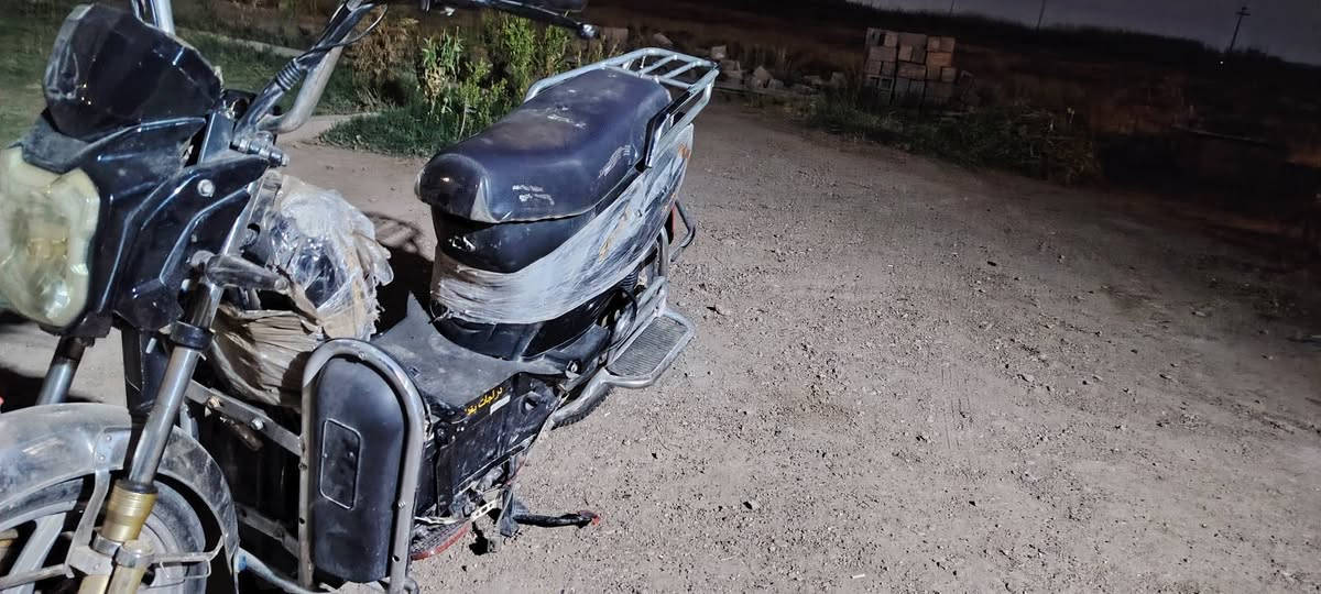 سلام عليكم
دراجه هارلي شحن 
للبيع    بطاريات يقرن 10نص
كامله مانيه بس نقص واحد صونده مال بريك وره 
سعر 400 وبيه مجال  يعني 350قفل 
رقم تصال *********** بس واتساب 
       
              350قفل
