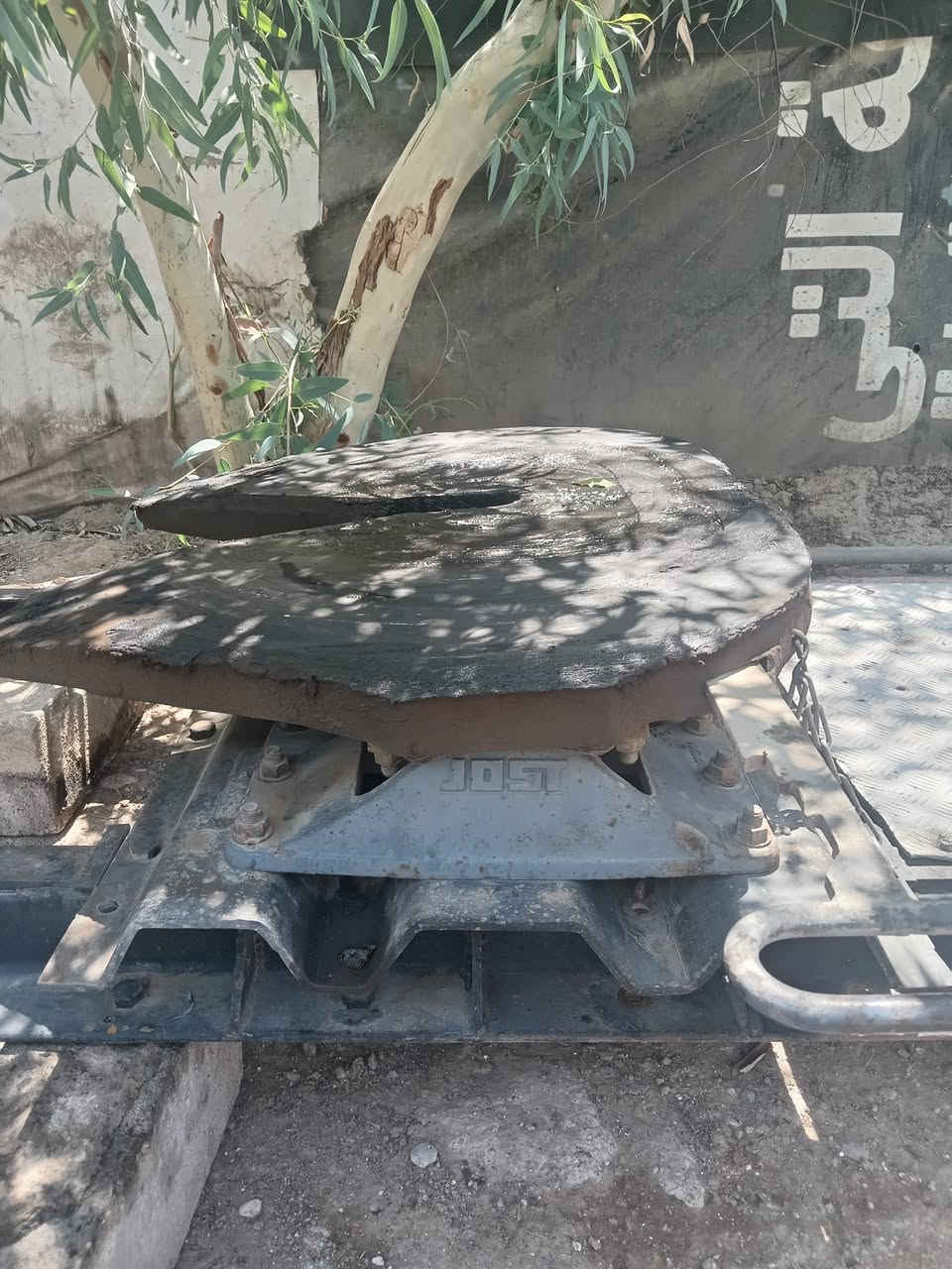 للبيع..... 
كاسحه + زعانف + صنية عربانه
جدد مستخدمين شي قليل
مكان الموصل
***********
 ***********
