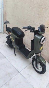 دراجة جديده • بدون بطاريات • حي الحكم