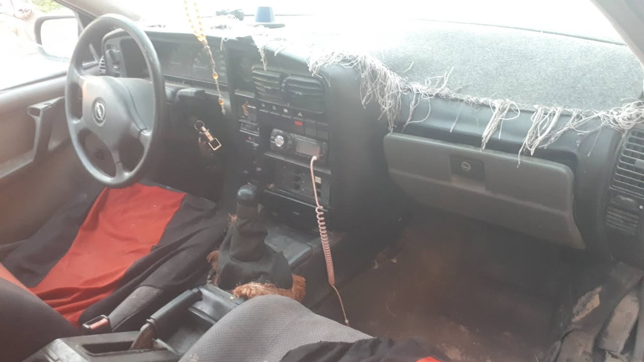 سلام عليكم البيع وبل وميه موديل 91 سنويه صاقطه بل 19 عليها قرامه 500 الف تحويل من لوكيل بشرط قيم بليرضا الله متوازي عله بيعتها *********** شراي يخابر
