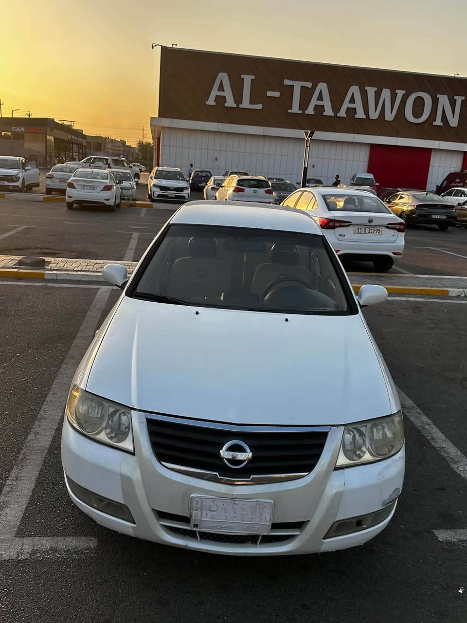 السلام عليكم
نيسان سني موديل 2008
السيارة بدون صبغ 
بارد فقط في الجنطة والباب
كير مكينة وتبريد وصدر مكفول
السعر :٨٩
***********
بغداد البياع
