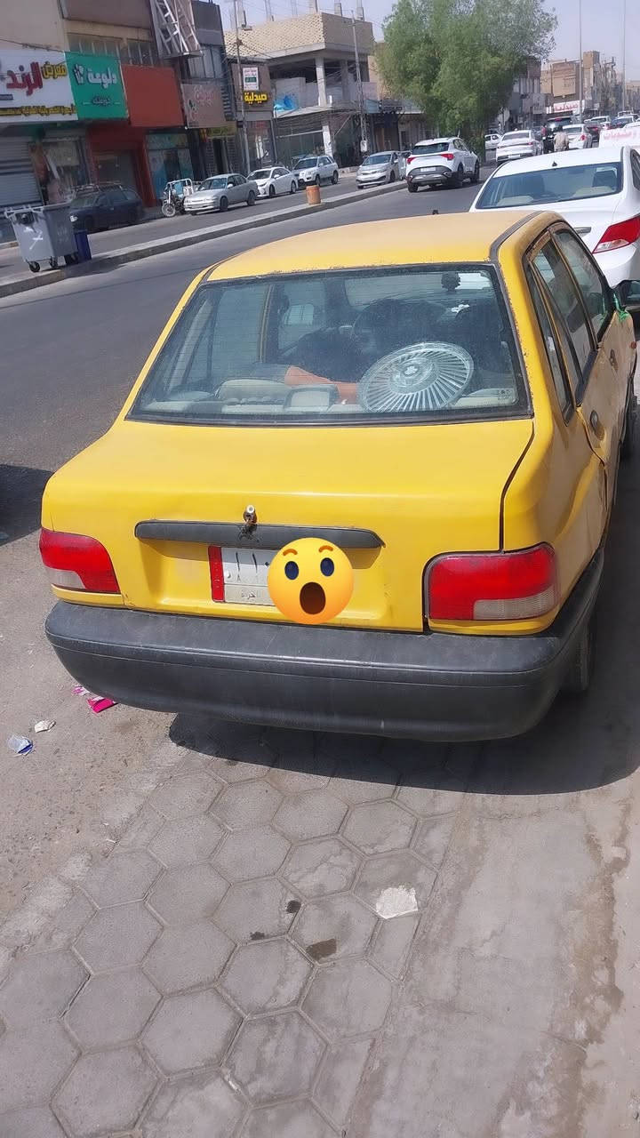 السلام عليكم سايبه صفره رقم الماني سنويه ما صاقطه مكينه بيها خيط بخار  راعيها ما واصله ما اندله بيع او مراوس السعر ١٢ ورقه وبيها مجال الاتصال ***********
