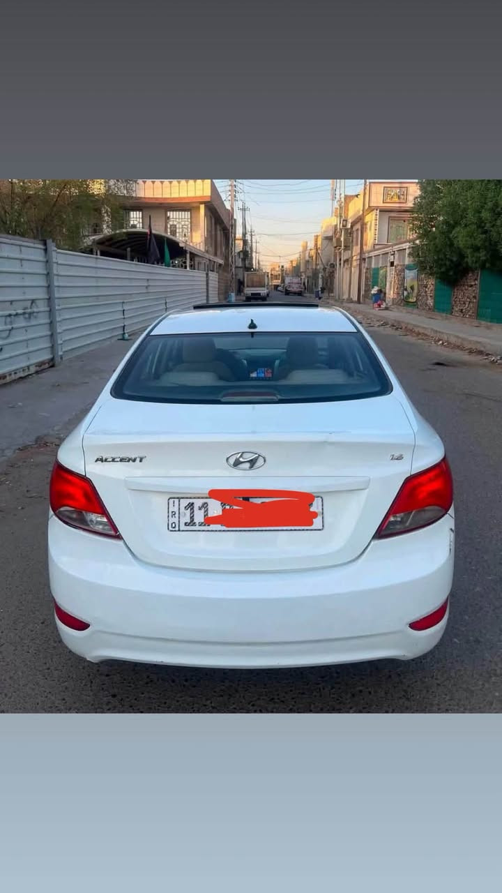 اكسنت  ٢٠١٣مستعجل ع بيعتها
قفل ب ٥٥ تحويل ثاني يوم

سياره كامله تخم تاير حداديه جديده 

ادامه كامله 

بيها ملاحضات بسيطه بالدعاميه الخلفيه 

شراي يشلع عيوني    
***********‬
