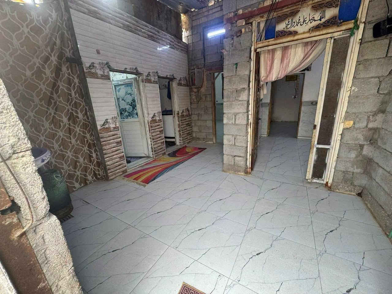 لا توجد تفاصيل

نص مكتوب في الصور:
- المدرسه